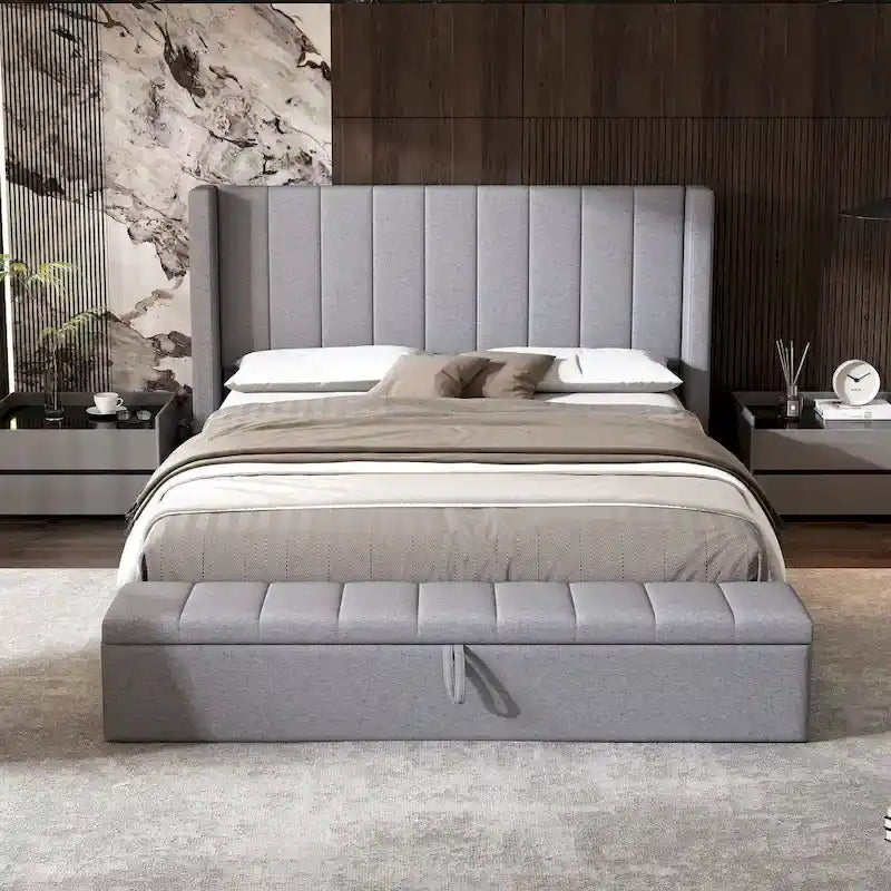 Cama de plataforma tamaño Queen con cabecero de ala con canales verticales - Cama tapizada con almacenamiento en el piecero, cama de tela de lino gris