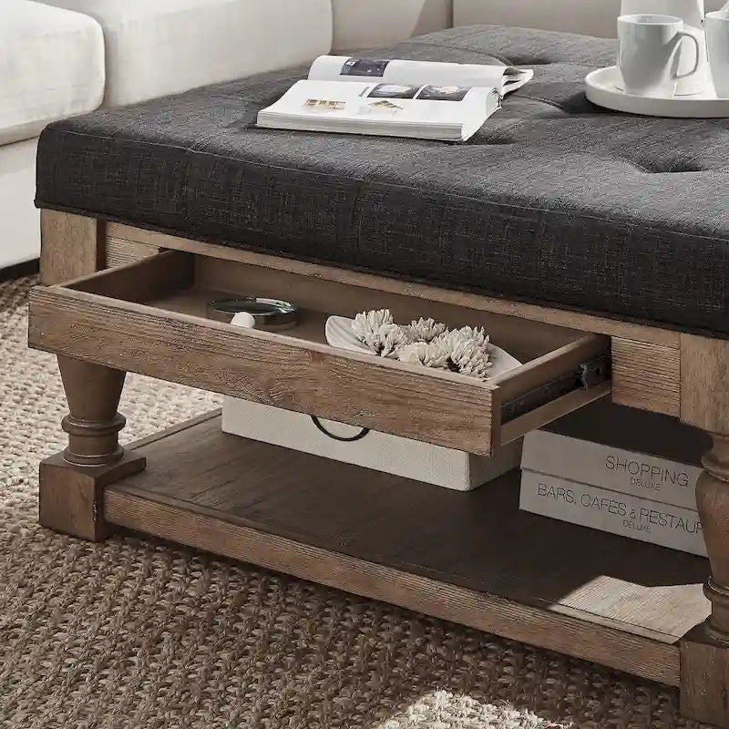 Mesa de centro otomana tapizada con almacenaje y balaustres